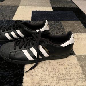 Adidas Superstar shoe